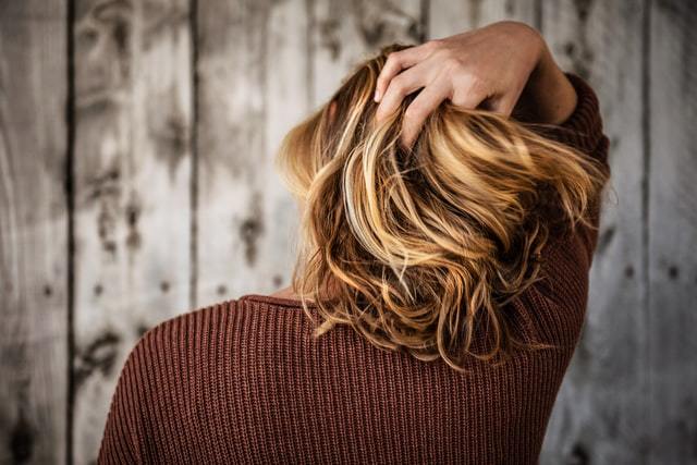 Juckende Kopfhaut: was kannst Du dagegen tun?