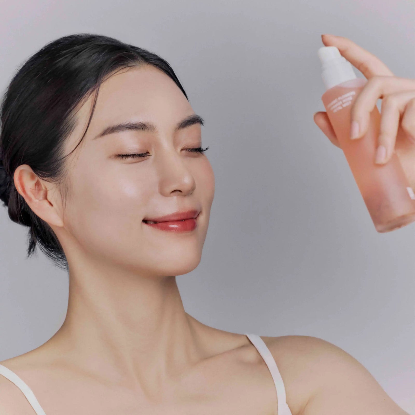 Organic Flowers Damask Rose Petal Mist Gesichtspflege WHAMISA Naturkosmetik 